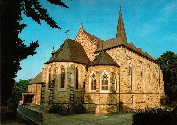 Pfarrkirche St. Aldegundis Arzheim, rechtsrheinischer Stadtteil von Koblenz.